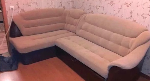 Перетяжка углового дивана. Малаховка
