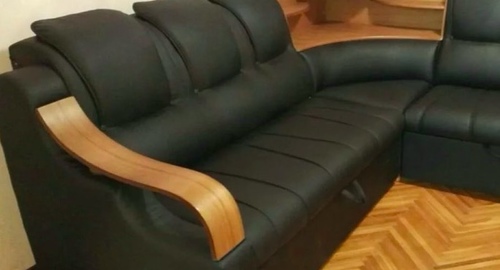 Перетяжка кожаного дивана. Малаховка